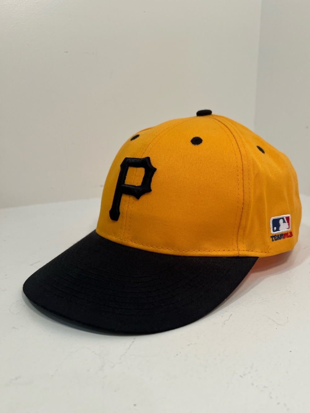 Vintage Pittsburgh Pirates MLB Fitted Hat Cooperstown OC Sports